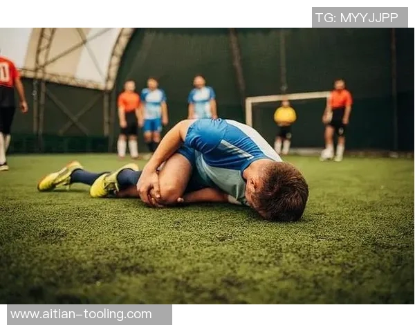 姑娘对足球明星的偏见揭示了现代爱情观的复杂与矛盾